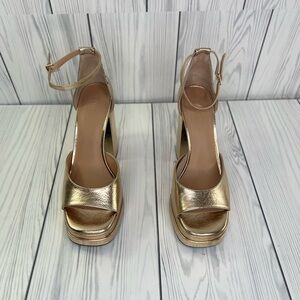 Elegant Gold Platform Heels